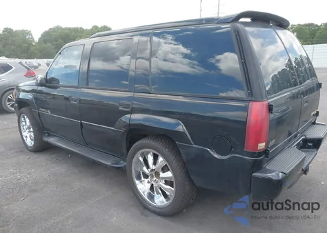 2000 Cadillac Escalade Standard from USA, damaged, VIN 1GYEK13R4YR107747